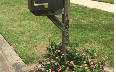 End Cracking of Round Posts